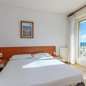 grattacielo-vittoria-21.hotelitalianriviera.com/
